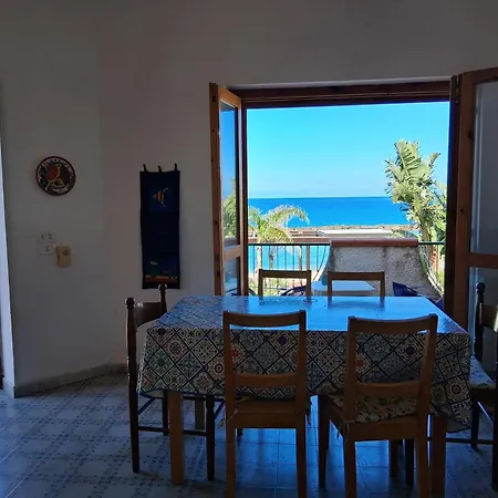 度假居 Casa Sul Mare Vicino Diamante 贝尔韦代雷